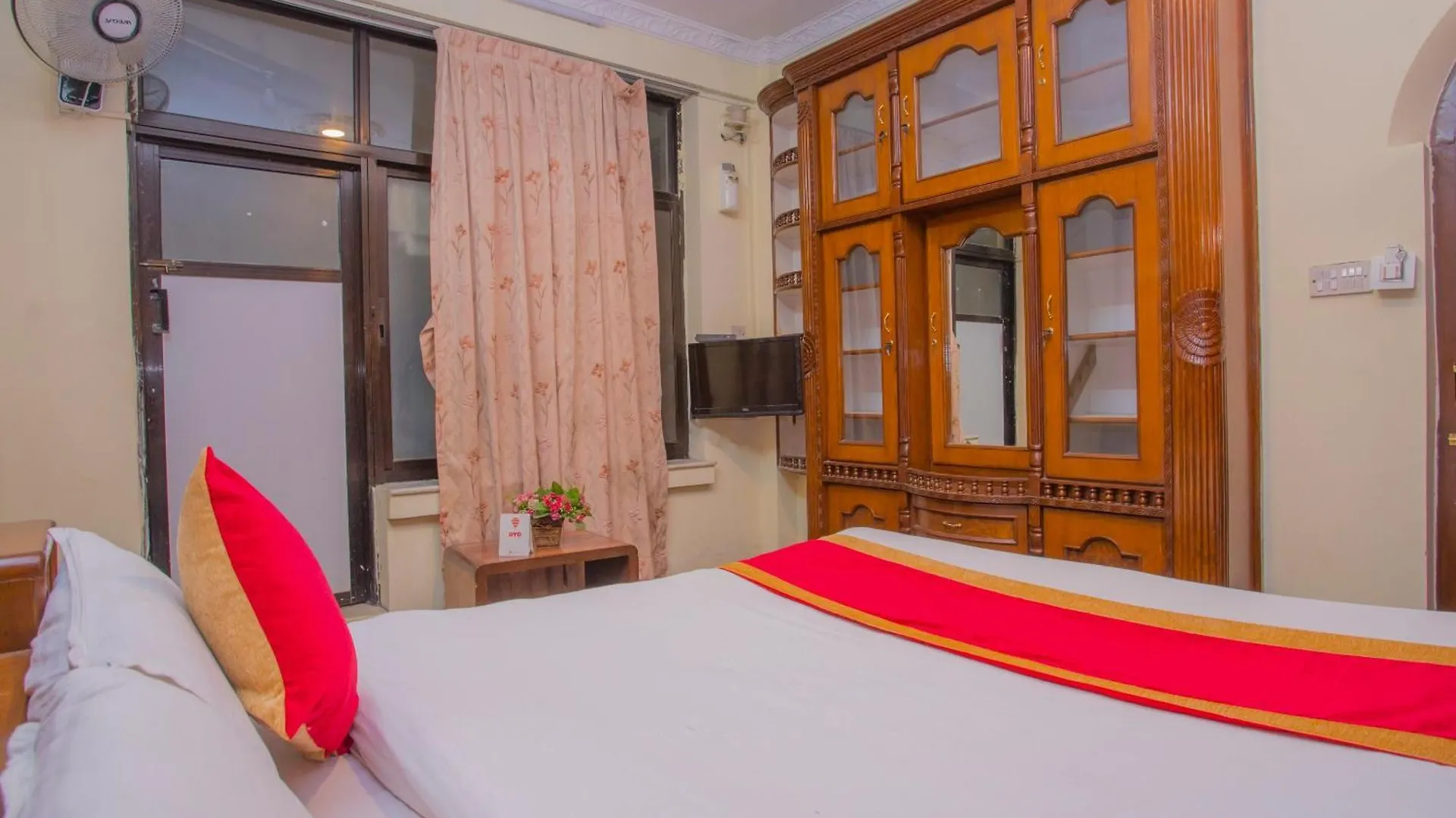 Oyo 232 Hotel Titanic Pvt Ltd Balaju 2*,  Nepal